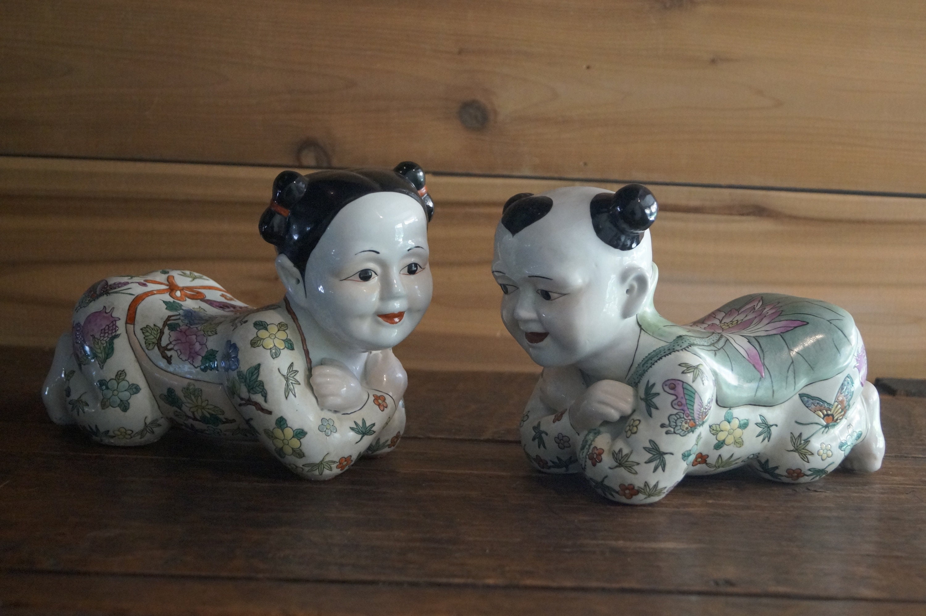 中国骨董抱っこする姉妹のお人形2点セット