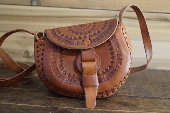 Mexican Tooled Leather Purse, Tooled Leather Hippi
