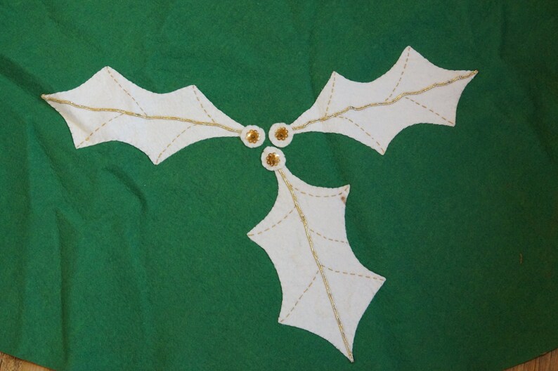 Handmade Vintage Applique Christmas Tree Skirt
