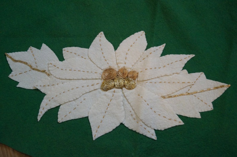 Handmade Vintage Applique Christmas Tree Skirt