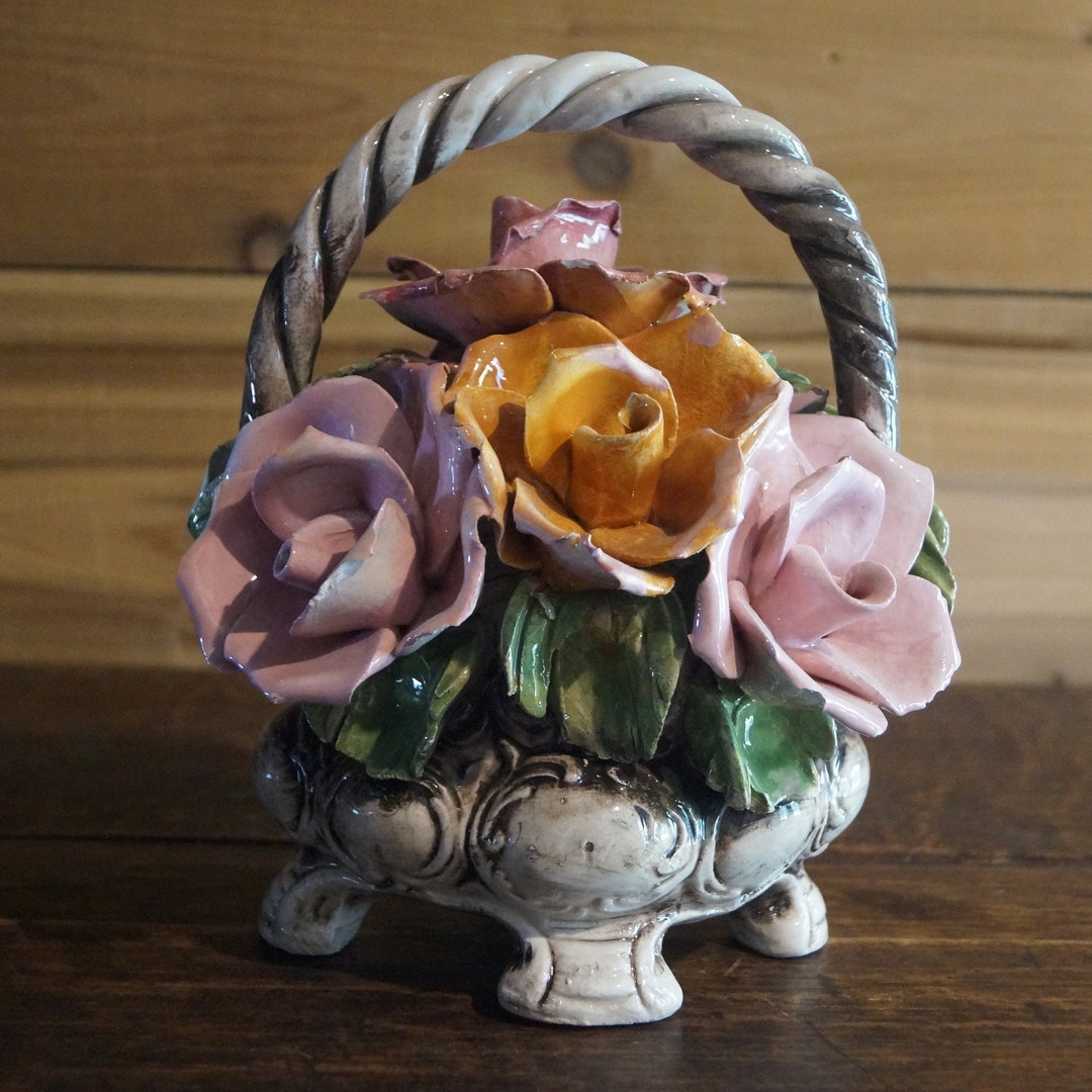 カポディモンテ Capodimonte イタリア製 陶器 置物 人形 カポディモンテ CAPODIMONTE 花瓶 花器 イタリア製骨董品