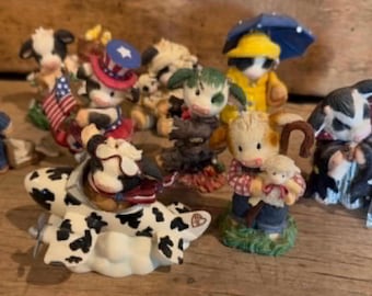 Mary Moo Moo's "Choice" Vintage Figurine - in Original Box