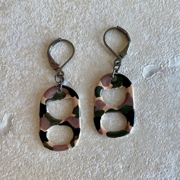 Camouflage Soda Pop Tab Earrings - trendy, military, handpainted, beige, olive green, black, upcycled, matching bracelet