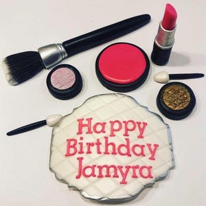 Makeup cake topper set