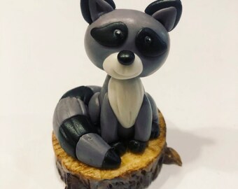 Raccoon cake topper