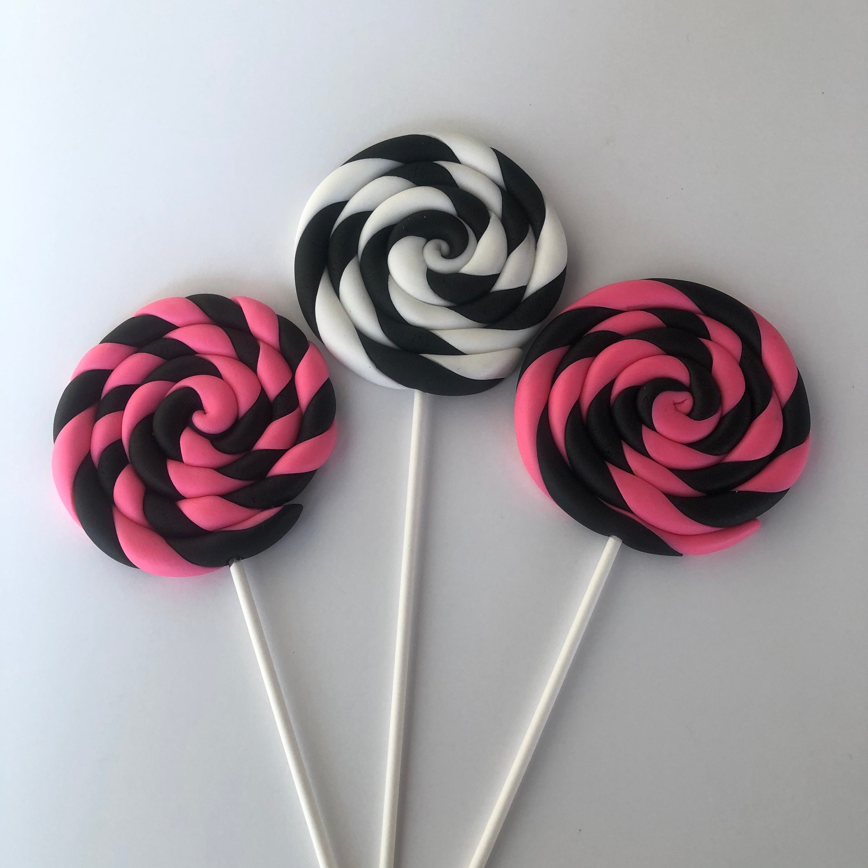 Fondant Swirl Lollipops- 6 pieces