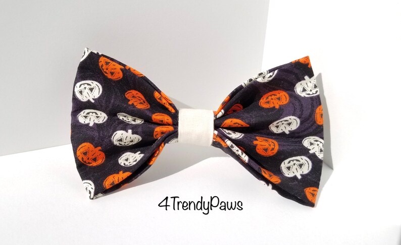Halloween Pumpkins dog Bow Halloween Dog Bow White /& Orange Pumpkins Bow