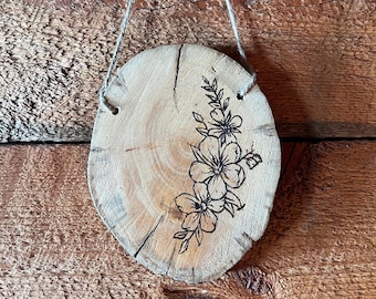 Wood Burned Wall Hanging || Floral Boquet