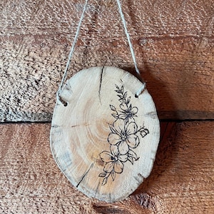 Wood Burned Wall Hanging || Floral Boquet