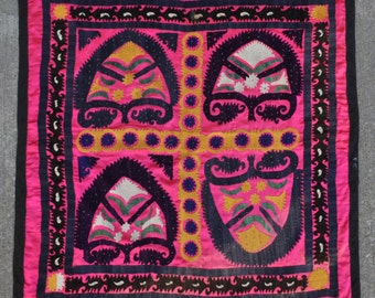 Vintage Oezbeekse Suzani - 33" x 35" - 86 x 90 cm - klein geborduurd textiel Oezbekistan