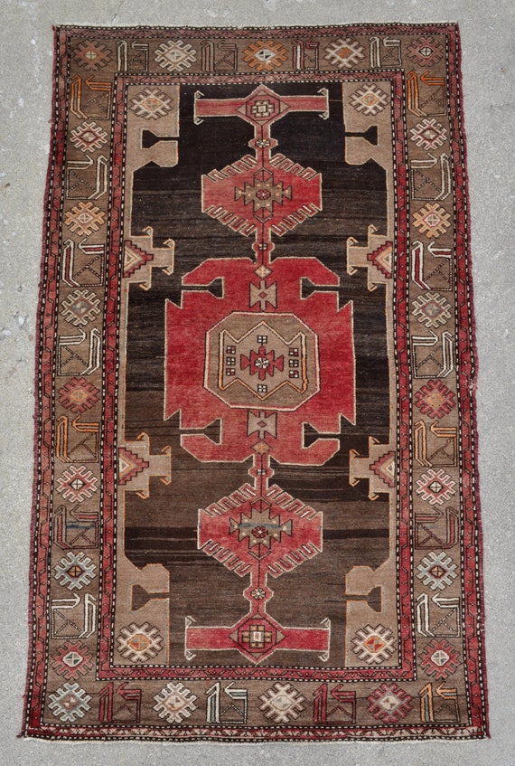 vintage rug, 214