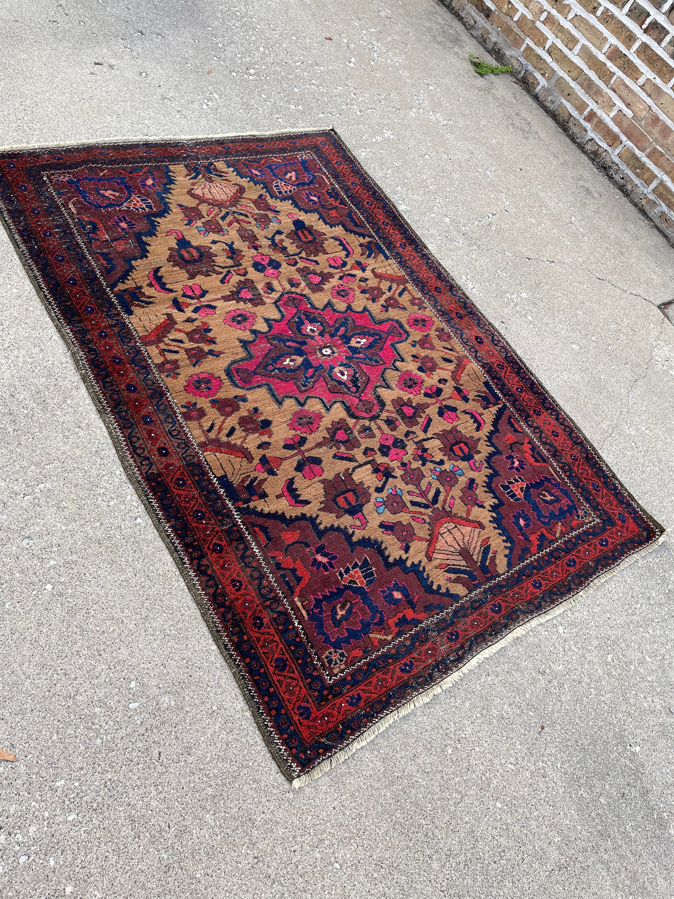 Antique Baluch Tribal Rug - 3'9 X 5'4 - 119 X 165 Cm