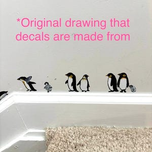 Pinguine, die auf Treppen entfernbares Wand-Abziehbild-Aufkleber schieben