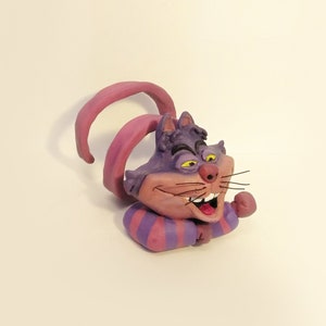 Alice in wonderland ( Cheshire Cat)