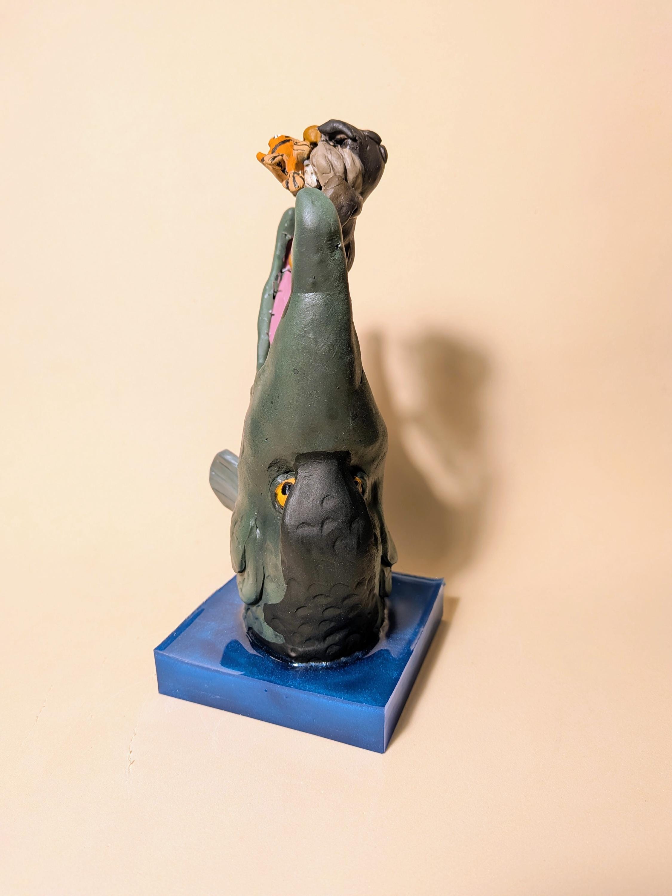 石に刺さった剣（アルキメデス）。ポリマークレイ製のハンドメイド 