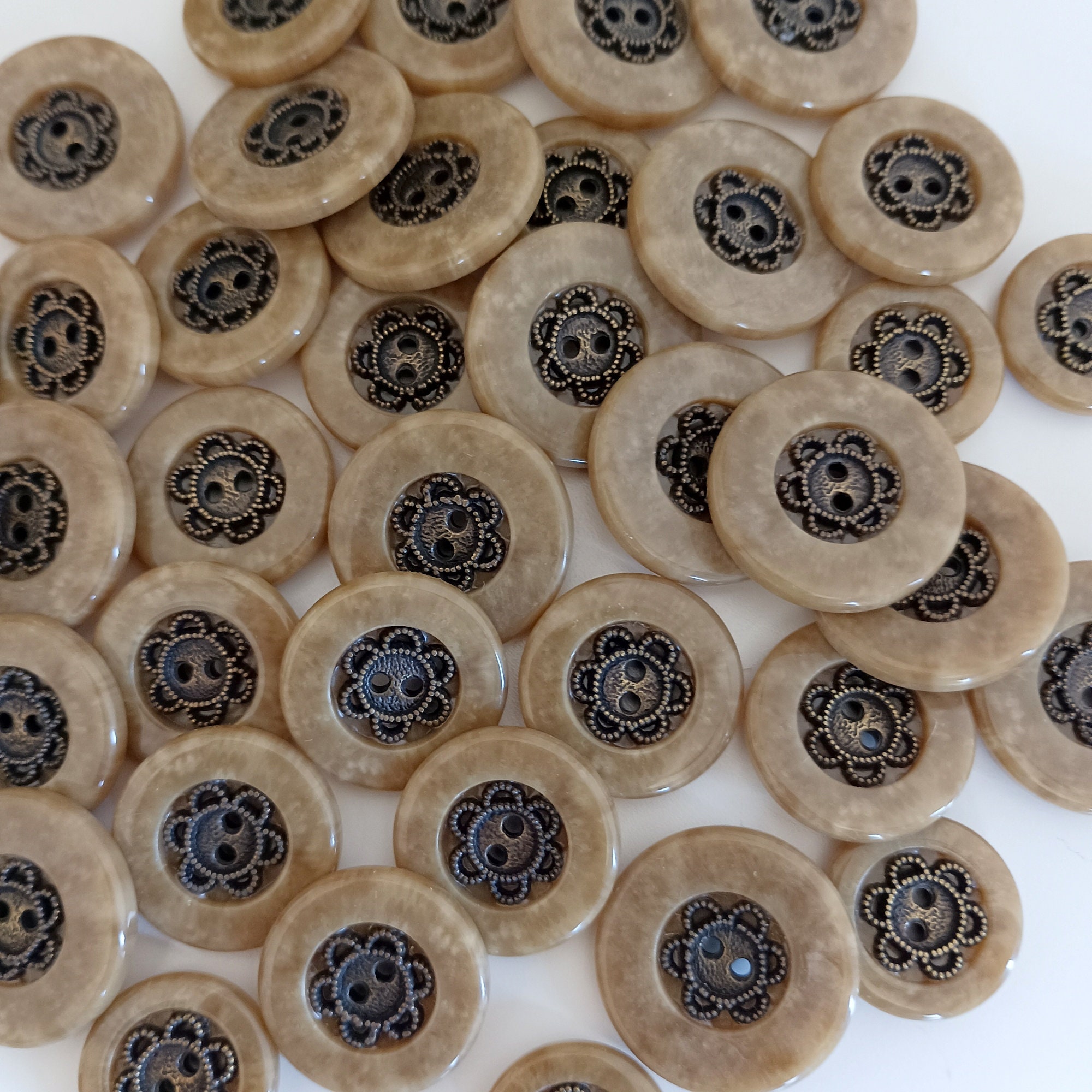 マーブルブラウンボタン マーブルブラウンボタン54個：23 mm/20 mm/18 mm、花柄 - Etsy 日本