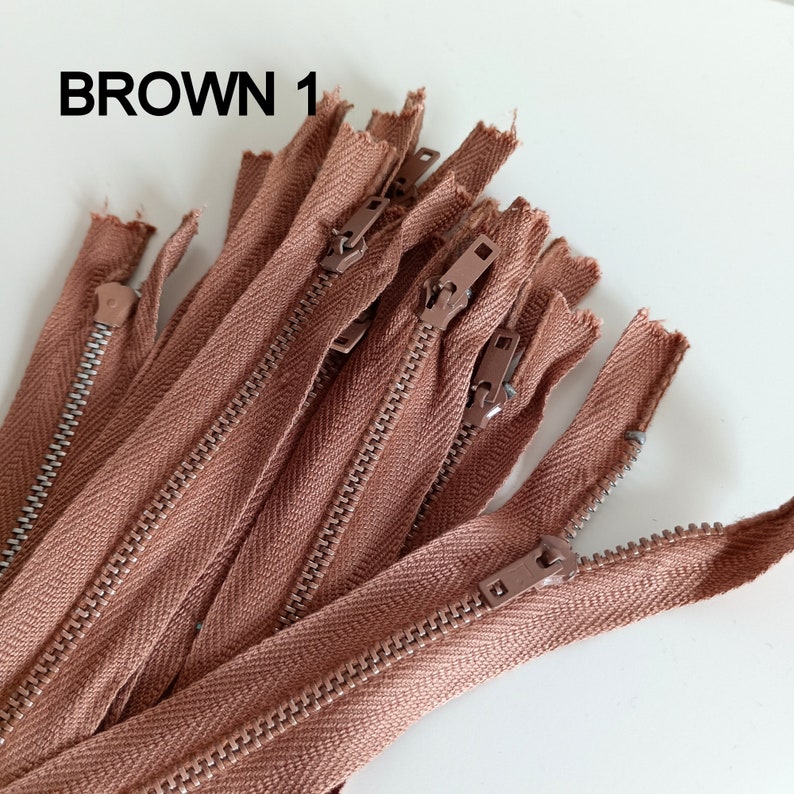 Anni '60 e '70 Dieci cerniere in metallo 7 colori, abito gonna pantaloni zip 20 cm Made in Italy Brown #1 10 zip