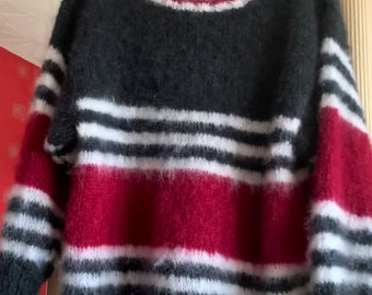 MohairPullover – Schwarzer, roter und weißer Streifen oversized Pullover 50"