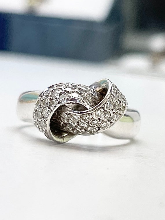 Solid 18ct White Gold Diamond Knot Cluster Ring