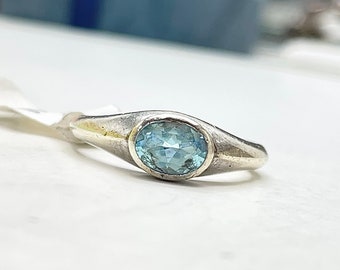 Solid White Gold (9ct) Aquamarine Solitaire Ring sku1129