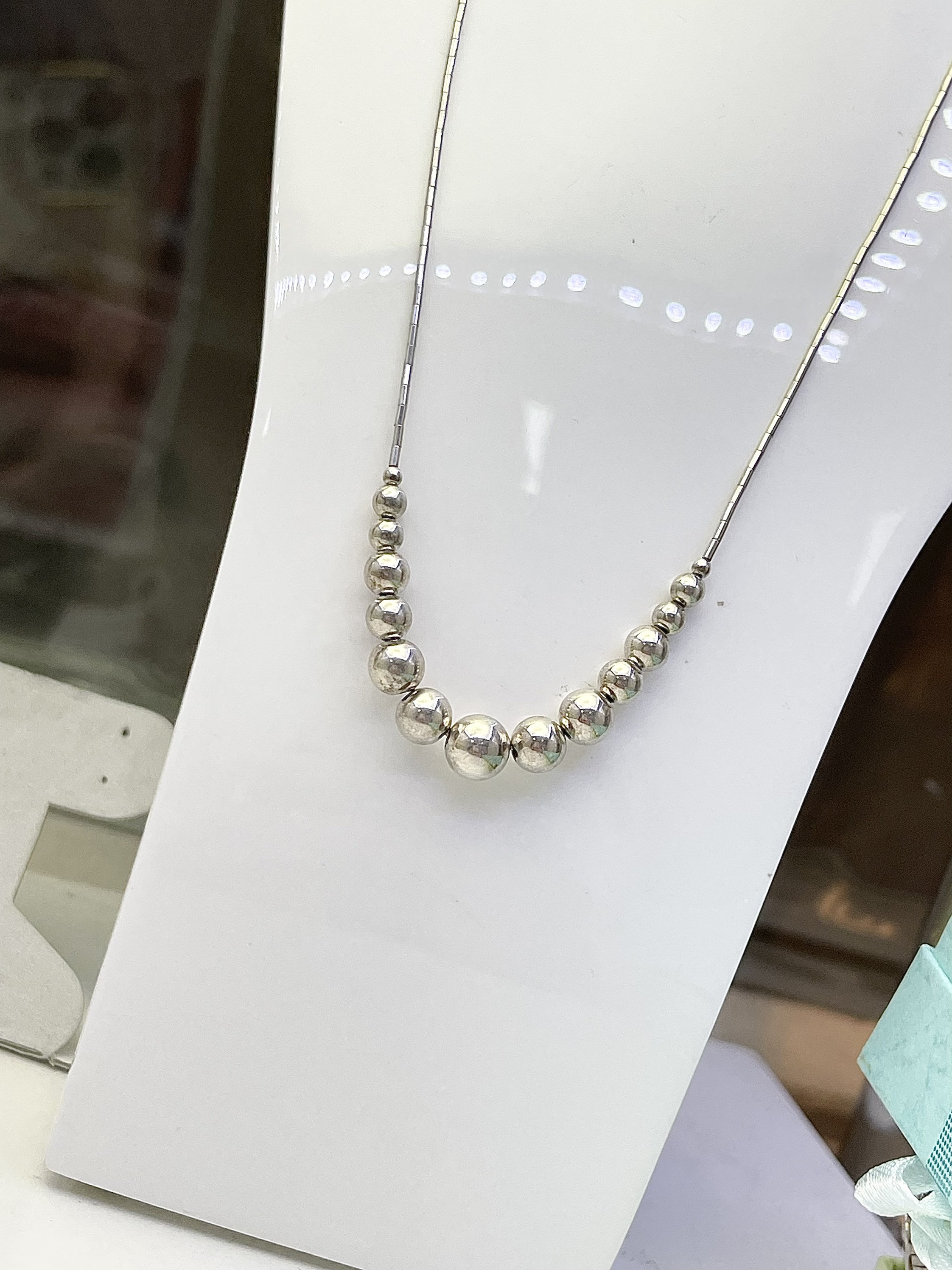 Graduated ball shop necklace