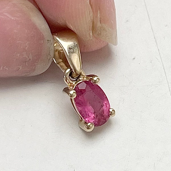 10k Gold Ruby Solitaire Pendant