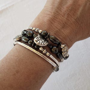 Natural Pain Relief for Arthritis Pain Inflammation Joint Pain Relief Magnetic Therapy Beaded Bracelet No Clasp Wrap Band Grandma Mom Gift