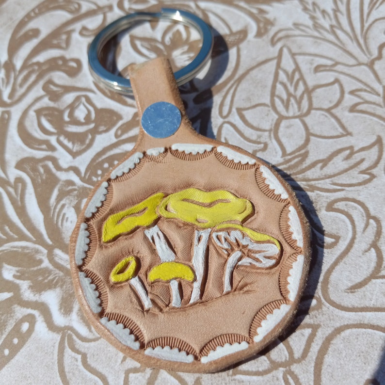 WILD MUSHROOM KEYCHAIN // Natural Leather image 1