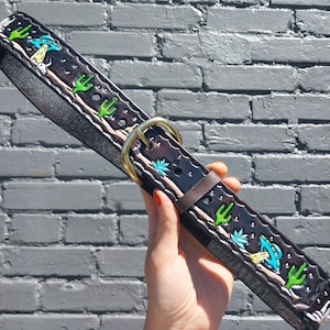 WOESTIJN UFO-RIEM in antiek zwart // Op bestelling gemaakt // Handgemaakt leer van Sonkatonk Leather