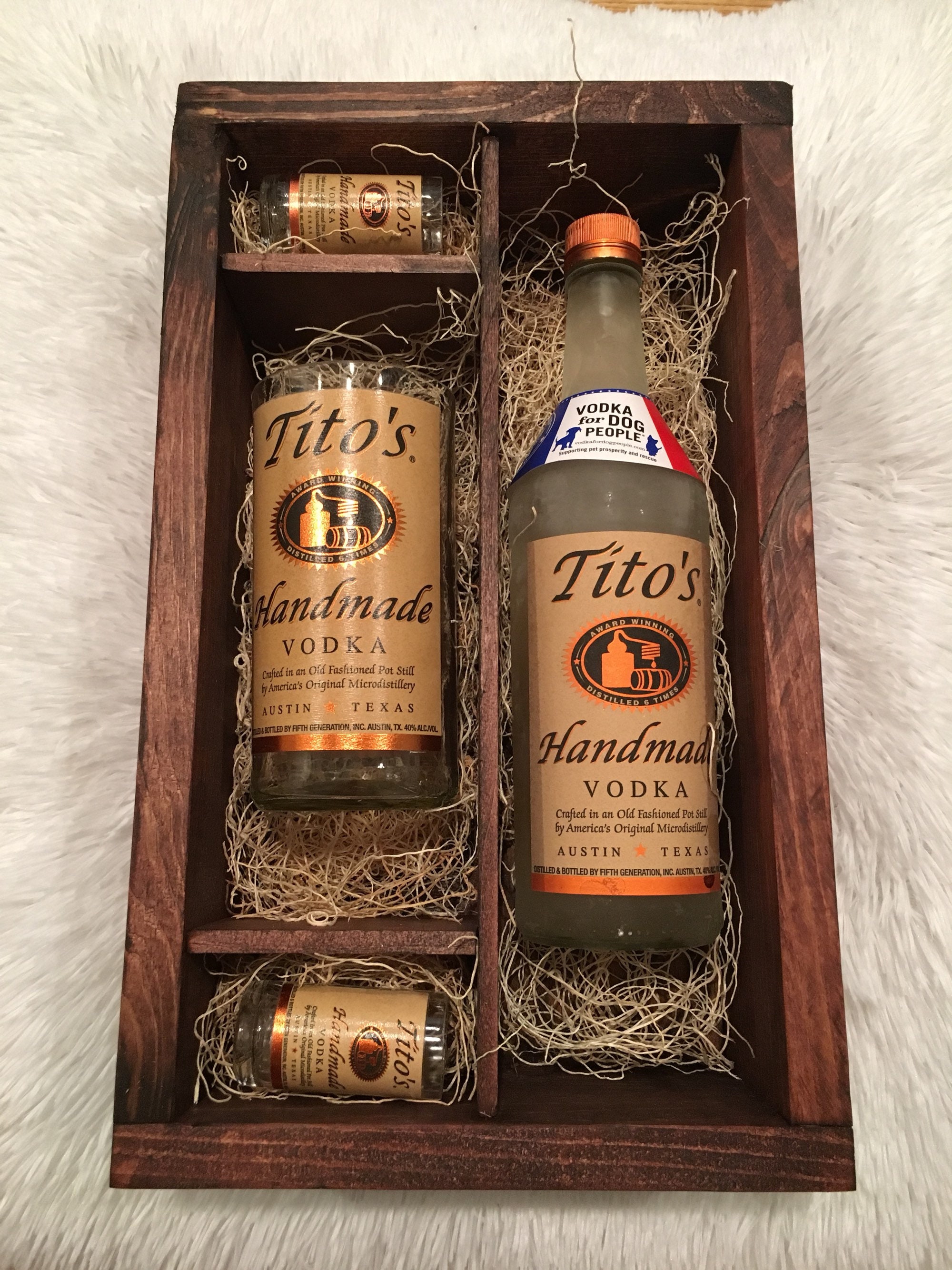 Tito s Vodka Wood Box Gift Set 2 Shot Glasses Tumbler Full