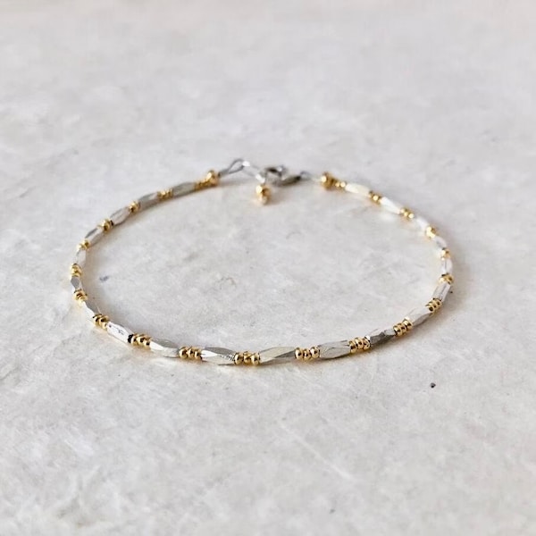 Pulseira tailandesa de prata e ouro com contas: Joias Boho para usar em conjunto
