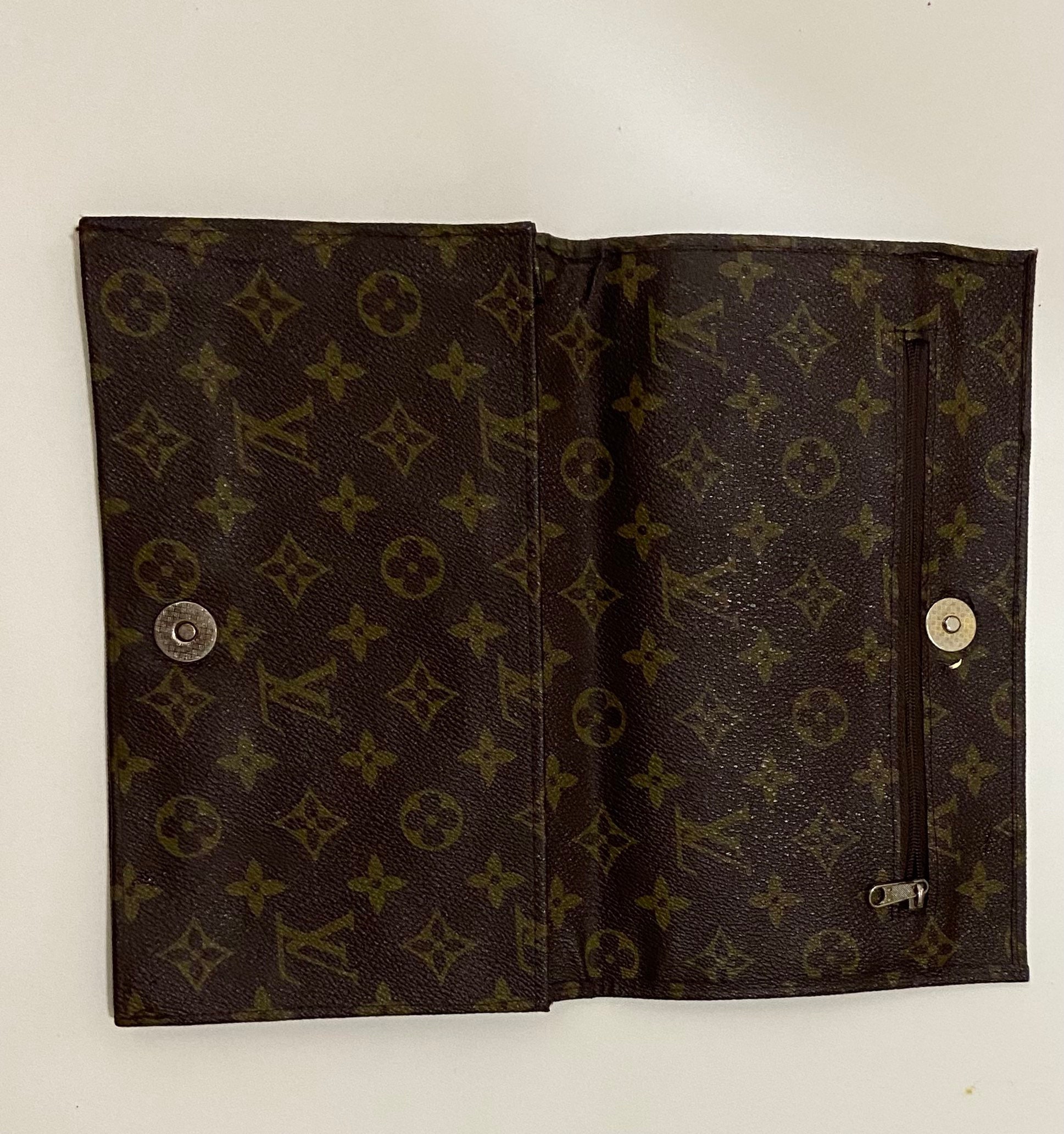 Unicorn alert! Vintage rare Louis Vuitton Bags LikeNew