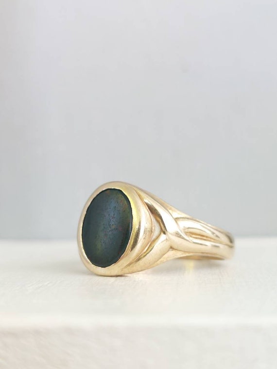 Vintage Bloodstone Signet ring 9ct - image 8