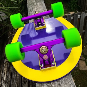 Toilet board skate