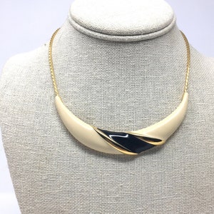 Vintage* Estate Signed Monet Enamel Gorgeous Gold Tone Necklace