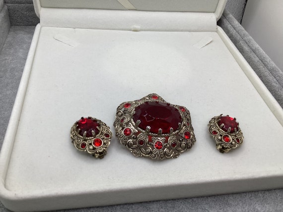 Vintage-West-Germany Red Rhinestones Faux Pearls … - image 3