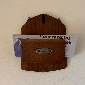 Antique wall magazine holder / newspaper rack / 1930s / Couranten