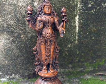 Brass Lakshmi Sculpture – Hindu Goddess of Wealth, Temple Decor