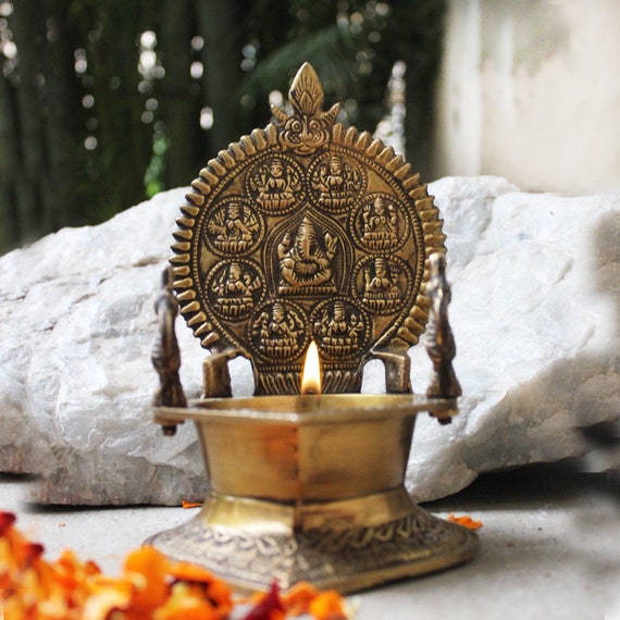 Reviving the Elegance of Traditional Lamps, Kuthu Vilakku