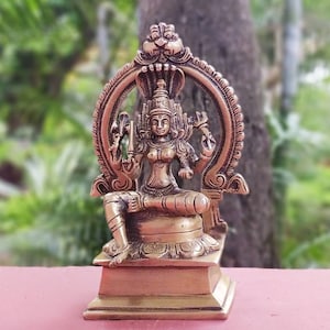 Vintage Brass Sculpture Of Parvati - Goddess of Fertility, Love & Devotion. Ht 17 cm x W 10 cm, Religious Home Decor, Wife Of Lord Shiva