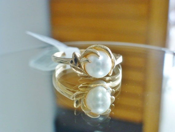 Vintage Swirling Claw Pearl Solitaire Ring in 10K… - image 3