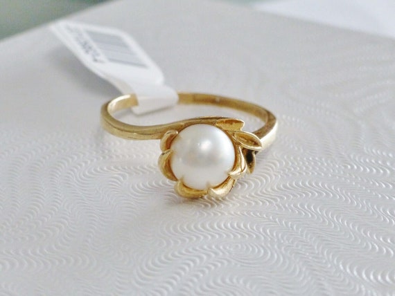 Vintage Swirling Claw Pearl Solitaire Ring in 10K… - image 7