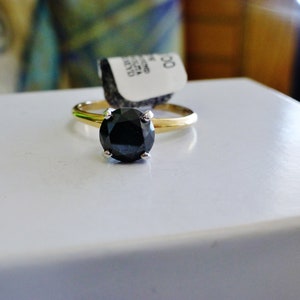 1.5Ct Round Cut Black Diamond Solitaire Engagement Ring Ladies 14K Yellow Gold