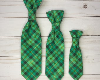 St. Patrick's Day Tie for your Pet, Green Plaid Print