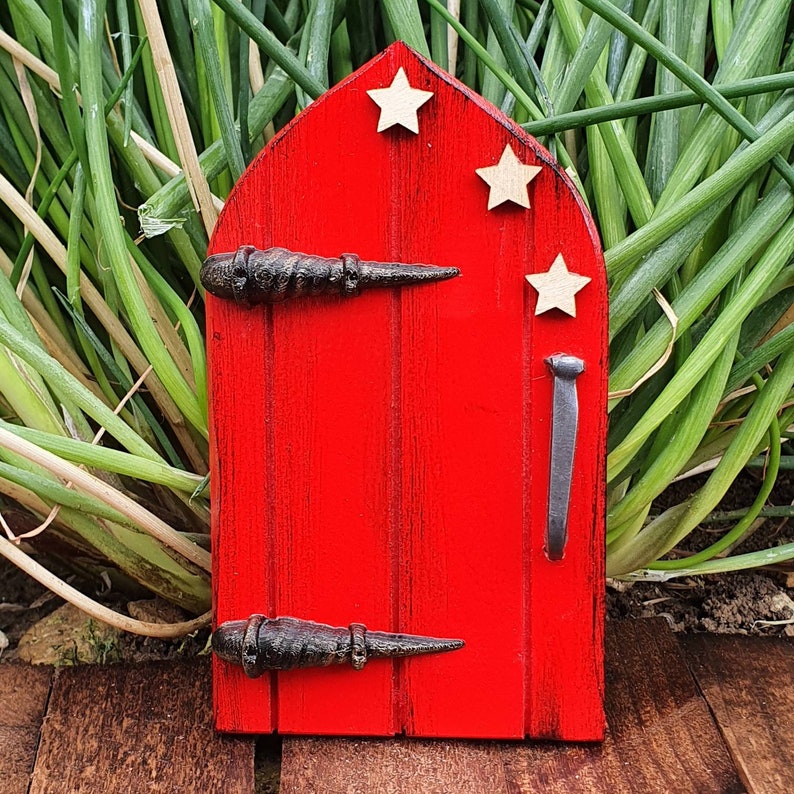The Goblin fairy door/customizable colour choice. Red