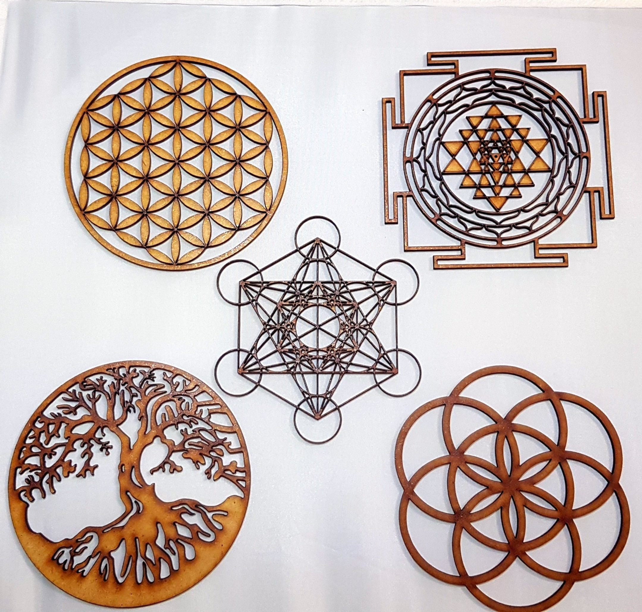 Plateau en Bois Pour Orgonite ou Pierre. Fleur de Vie, Sri Yantra, Triskel, Graine et Arbre Vie. 12c