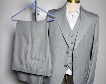 Costume trois pièces Curlee pour homme, taille 40R W36, gris à fines rayures, style vintage, gilet à revers cranté