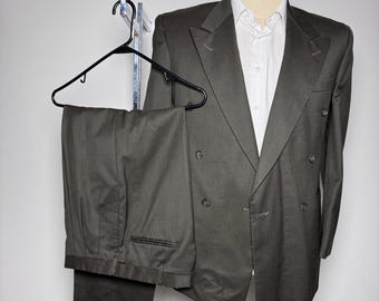 Kuppenheimer Suit Mens 40R W34 Olive Green Solid Double Breasted Peak Lapel