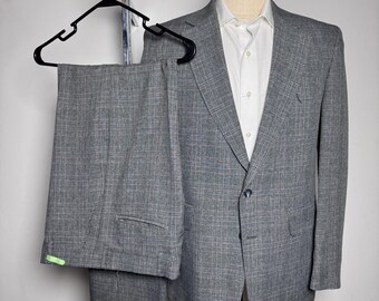 1980s John L. Blair Suit Mens 42R 34W Grey Plaid Vintage Two-Button Notch Lapel