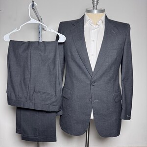 Kuppenheimer Suit Mens 42R 35x30 Grey Solid Wool Vintage 2-Button Professional